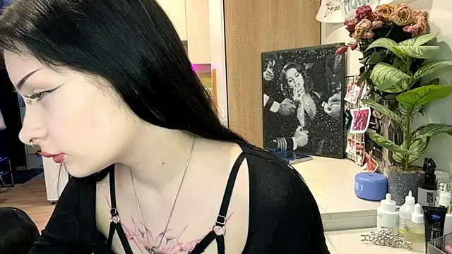 Snapshot of annicefeel chatting on February 19, 2:03 pm annicefeel online show from February 19, 2:03 pm