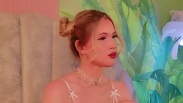 Snapshot of Beckie_White chatting on June 15, 9:36 pm Beckie White online show from June 15, 9:36 pm