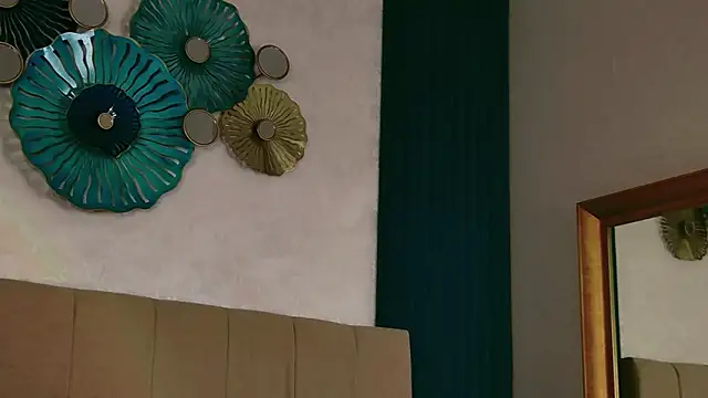 Beckie White online show from March 16, 8:33 pm