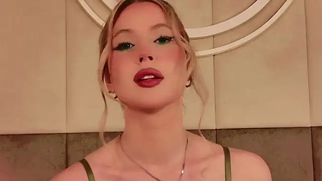 Snapshot of Beckie_White chatting on June 12, 9:56 pm Beckie White online show from June 12, 9:56 pm