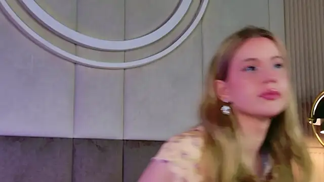 Beckie White online show from February 24, 8:42 pm