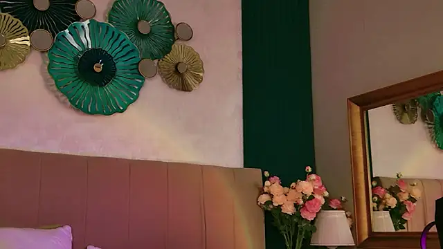 Beckie White online show from March 12, 8:46 pm