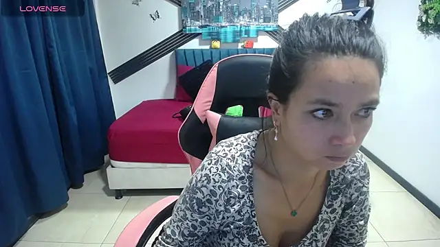 Snapshot of Tamytrickss1 chatting on May 17, 11:21 am Tamytrickss1 online show from May 17, 11:21 am