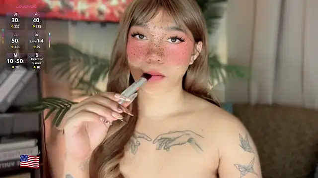 Kelly Mckinney online show from June 11, 7:44 pm