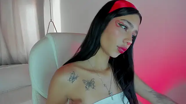 Snapshot of Blue_skyx chatting on February 14, 2:06 pm Blue skyx online show from February 14, 2:06 pm