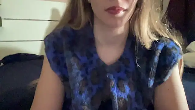 petiteetoile online show from February 9, 5:00 pm