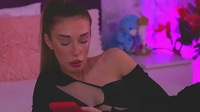 EllinaNuria online show from April 2, 3:35 am