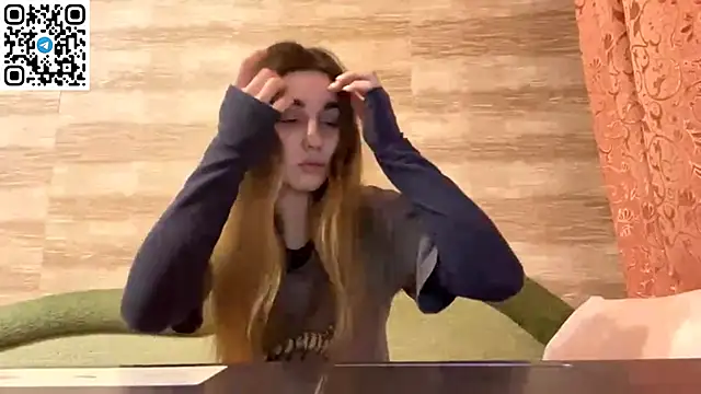 LovelySilk 63 online show from March 7, 8:25 pm