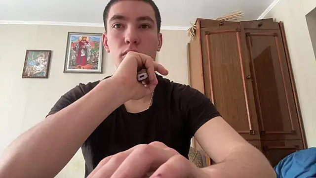 MoonlightVera online show from February 19, 9:17 am