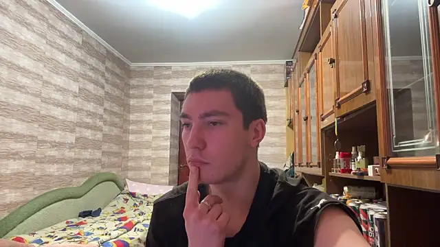 MoonlightVera online show from March 10, 6:01 pm