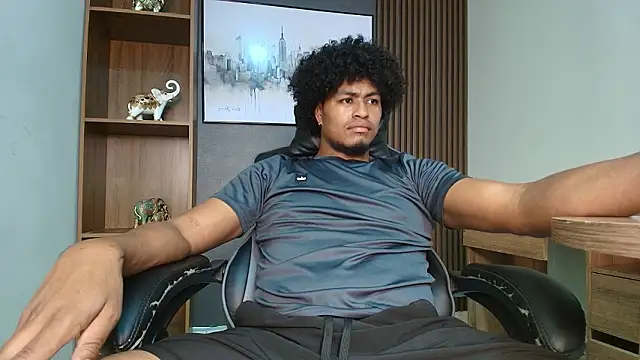 Kai Moreno online show from February 28, 7:46 pm