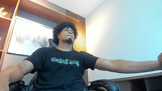 Kai Moreno online show from February 12, 8:30 pm