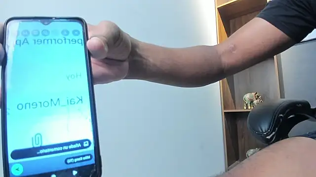 Kai Moreno online show from February 24, 7:37 pm