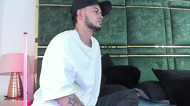 Snapshot of GaelyCoral chatting on February 25, 11:32 am GaelyCoral online show from February 25, 11:32 am