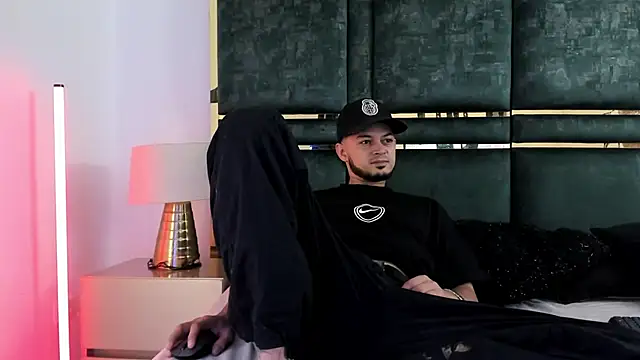 GaelyCoral online show from April 9, 11:49 am