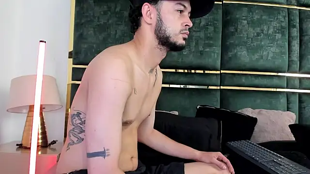 GaelyCoral online show from March 11, 1:05 pm