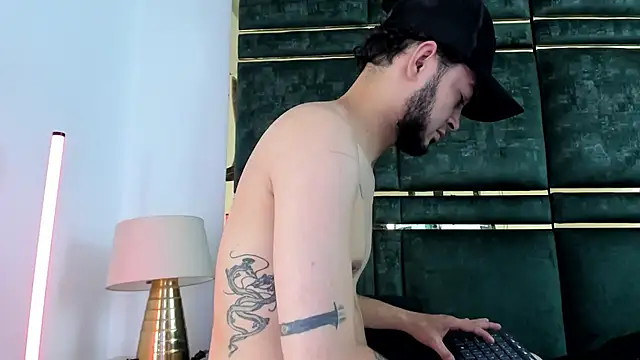 GaelyCoral online show from March 12, 11:25 am