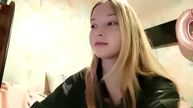 TiaBIanks online show from March 5, 6:10 am