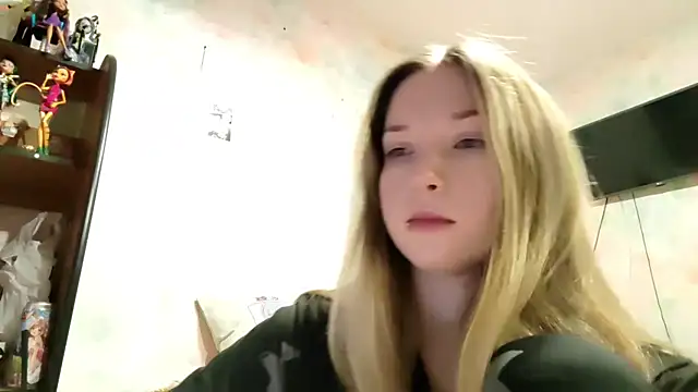 Snapshot of TiaBIanks chatting on February 17, 8:55 am TiaBIanks online show from February 17, 8:55 am