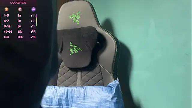 Snapshot of JadeAlexis403 chatting on February 16, 11:31 am JadeAlexis403 online show from February 16, 11:31 am