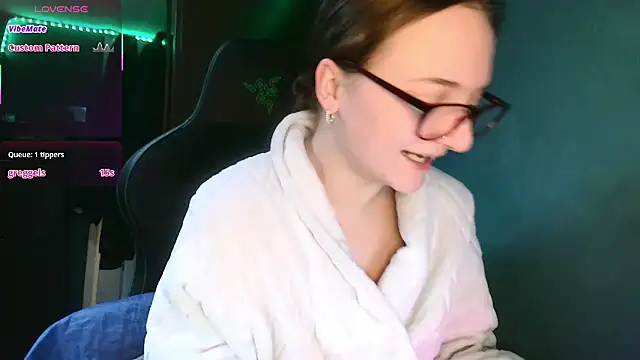 Snapshot of JadeAlexis403 chatting on February 20, 7:43 am JadeAlexis403 online show from February 20, 7:43 am