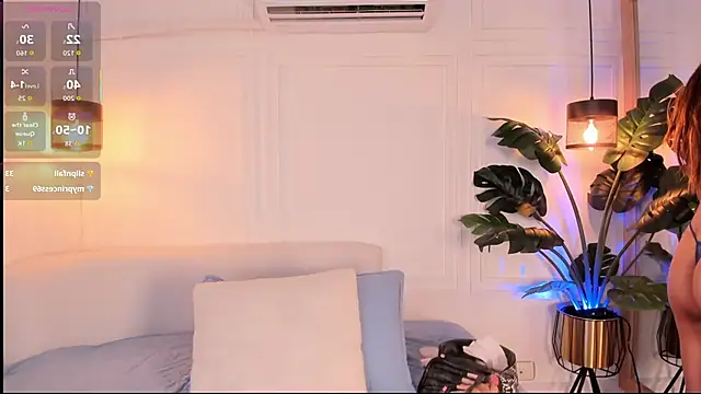 Nicole Whittee online show from March 19, 8:09 pm