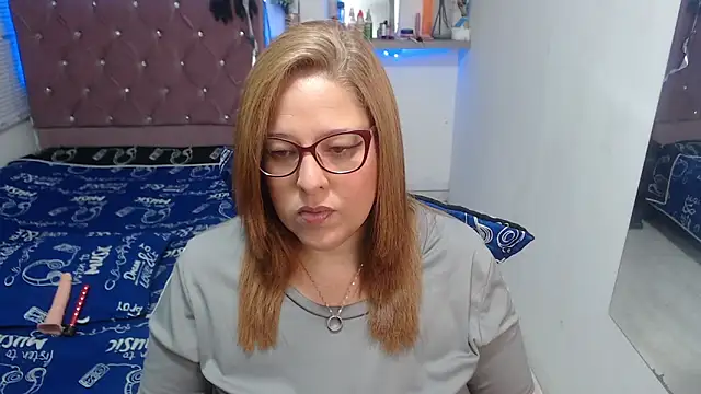 kataleyamilf69 online show from March 24, 12:38 pm