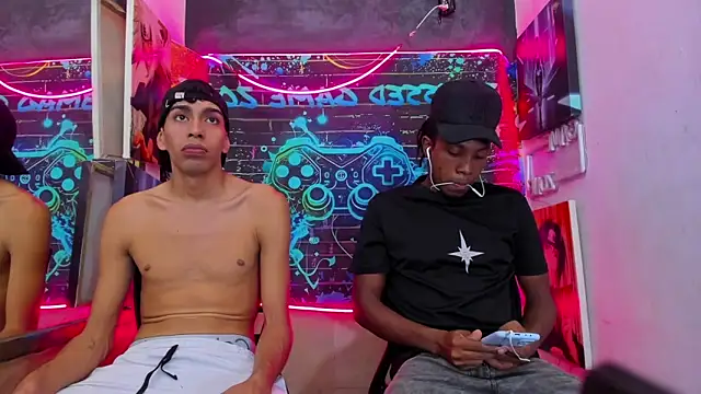 Jeanpieroo26 online show from April 6, 7:48 pm