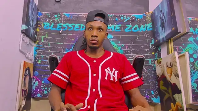 Snapshot of Jeanpieroo26 chatting on February 28, 7:46 pm Jeanpieroo26 online show from February 28, 7:46 pm