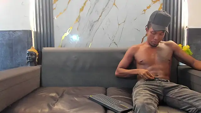 Jeanpieroo26 online show from April 10, 7:43 pm