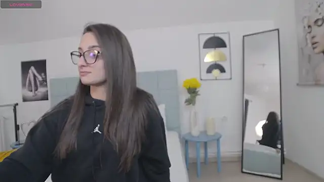 Snapshot of AmalliaJade chatting on February 16, 7:34 pm AmalliaJade online show from February 16, 7:34 pm