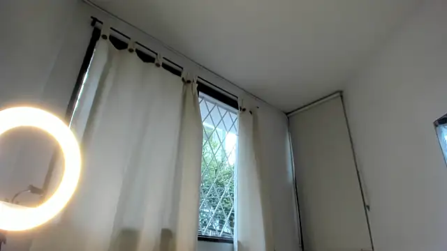 KimSantos online show from February 8, 9:56 pm