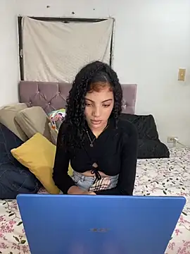 Britney  Latina online show from March 4, 2:19 am