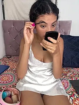 Britney  Latina online show from February 25, 1:39 am