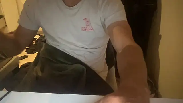 raoulbtnbois online show from May 22, 11:58 pm