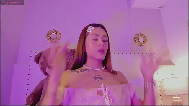 Zoe star  online show from March 9, 1:25 pm