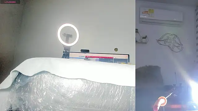 lana  kane   online show from April 4, 9:16 am