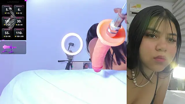 lana  kane   online show from March 4, 9:17 am