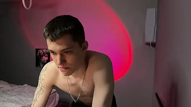 cronck52 online show from April 19, 7:38 pm