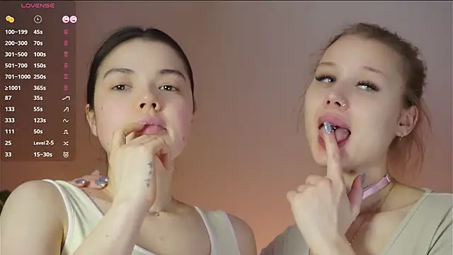 Snapshot of BertaForth chatting on February 9, 7:28 am BertaForth online show from February 9, 7:28 am