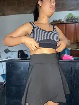 Snapshot of Romie_rous chatting on July 8, 1:23 pm Romie rous online show from July 8, 1:23 pm