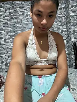 Snapshot of Romie_rous chatting on May 24, 6:52 pm Romie rous online show from May 24, 6:52 pm