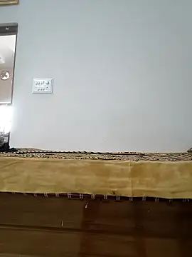 Fantasy Queen94 online show from March 8, 9:45 am