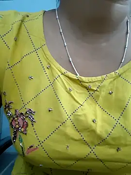 Fantasy Queen94 online show from April 2, 7:37 am