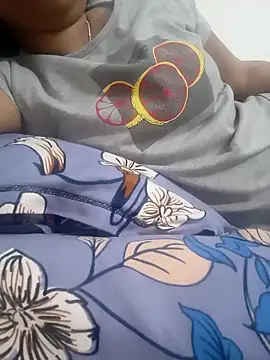 Snapshot of Fantasy_Queen94 chatting on February 9, 4:38 pm Fantasy Queen94 online show from February 9, 4:38 pm