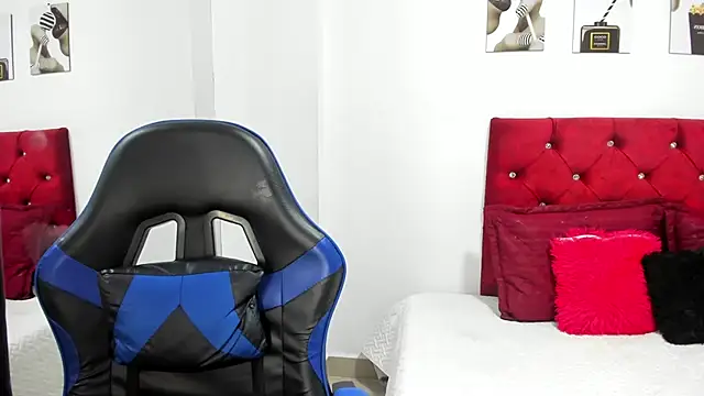 Madison Rosee online show from April 5, 12:50 am