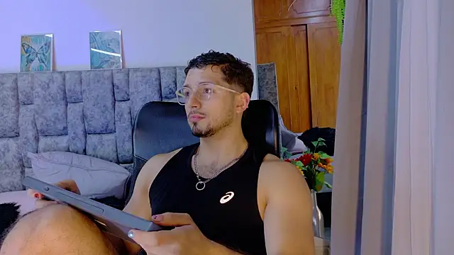 NICK MOSS  online show from February 19, 2:25 pm