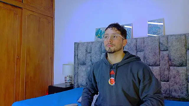 NICK MOSS  online show from March 12, 10:52 am