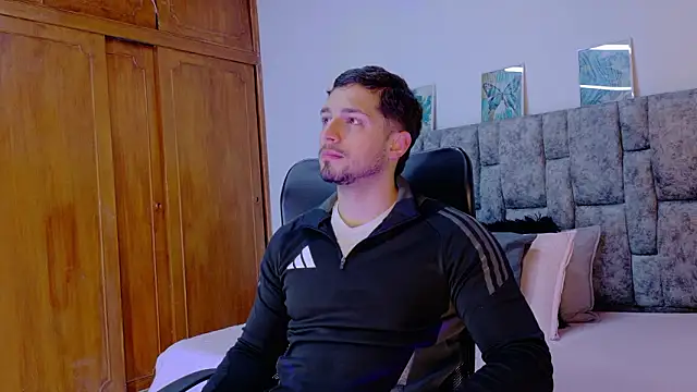 NICK MOSS  online show from February 21, 11:12 am