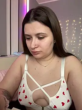 lipsi vikki online show from February 19, 8:22 am